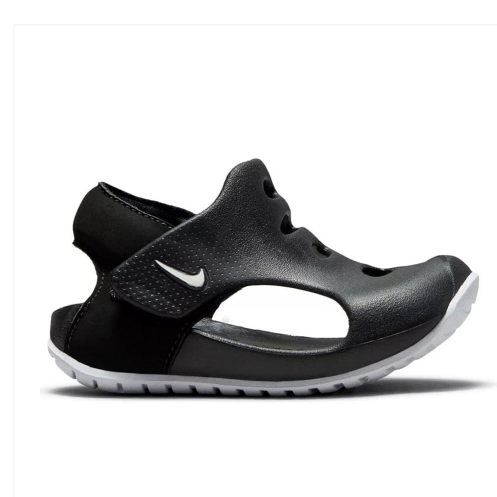 Kids Nike sandals NWT